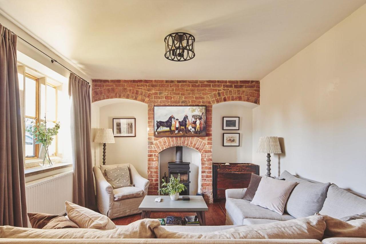 Large Stylish Luxury Cotswold Cottage - Ideal For Families, W/ Ev Charging Andoversford Exterior foto