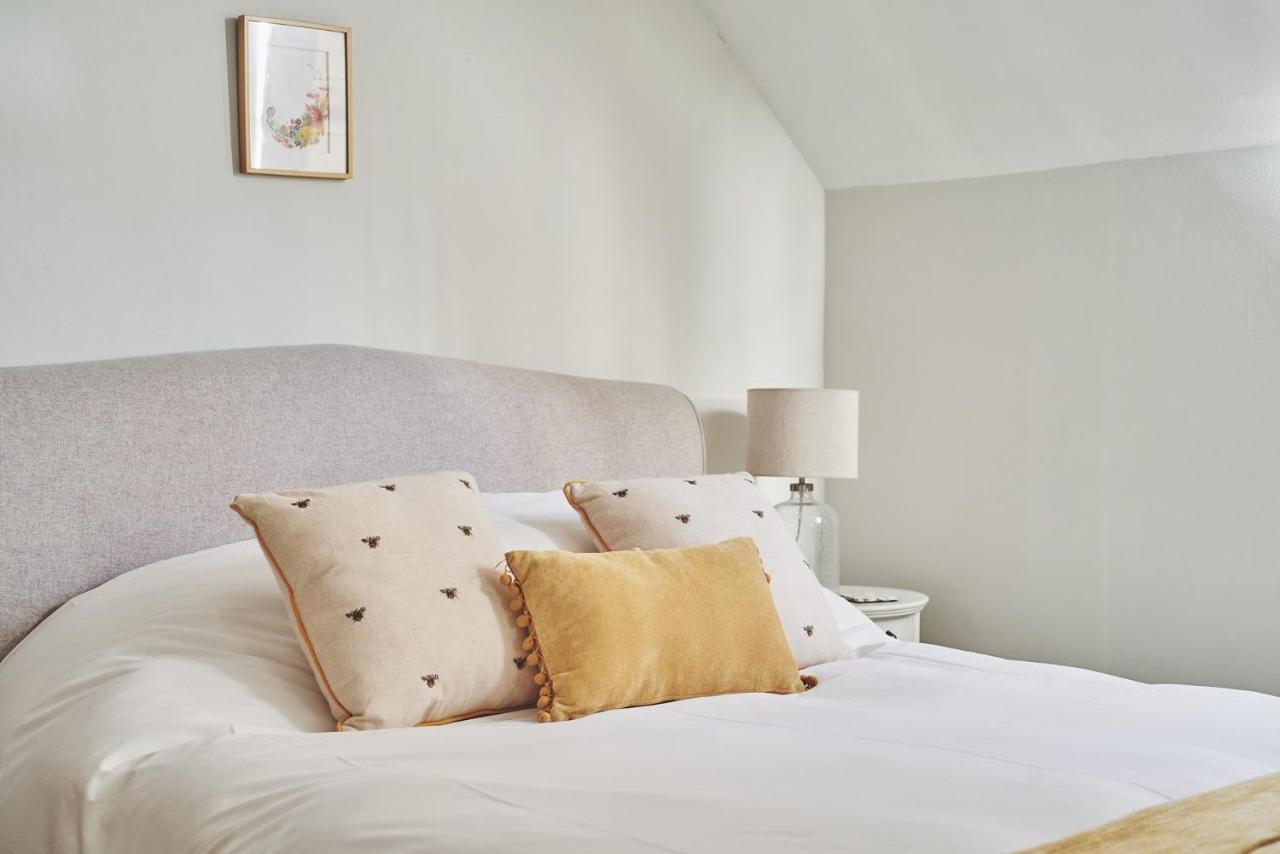 Large Stylish Luxury Cotswold Cottage - Ideal For Families, W/ Ev Charging Andoversford Exterior foto