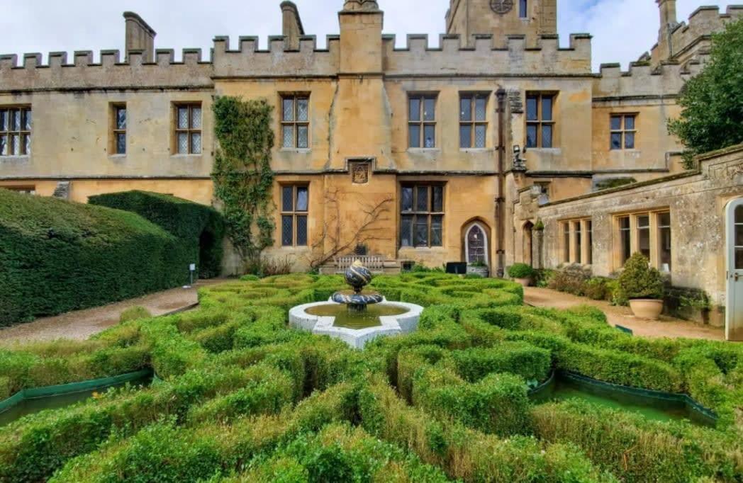 Large Stylish Luxury Cotswold Cottage - Ideal For Families, W/ Ev Charging Andoversford Exterior foto