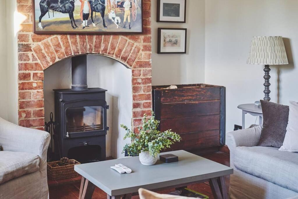 Large Stylish Luxury Cotswold Cottage - Ideal For Families, W/ Ev Charging Andoversford Exterior foto